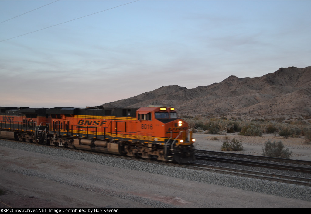 BNSF 8016